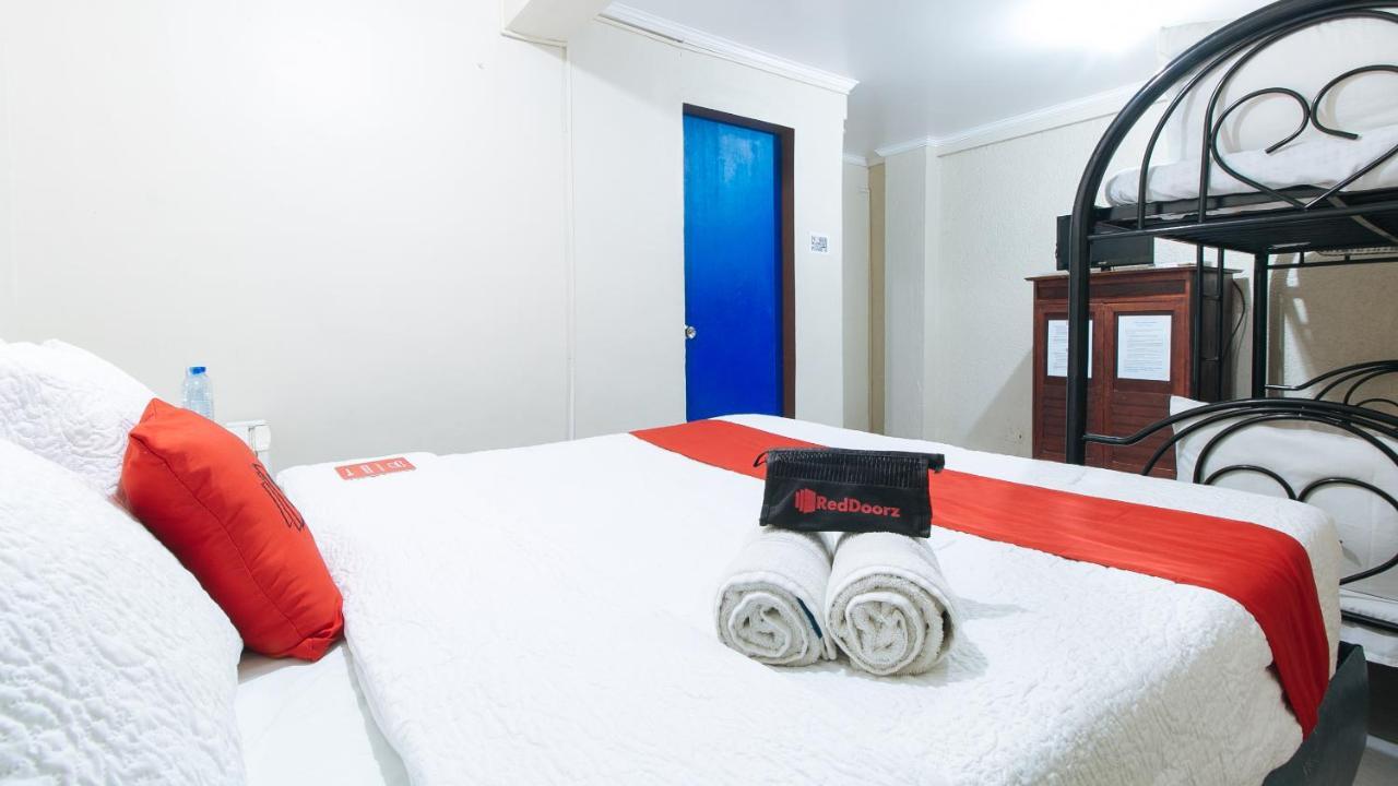 Reddoorz Plus At Lagoon Resort Zambales Олонгапо Екстериор снимка