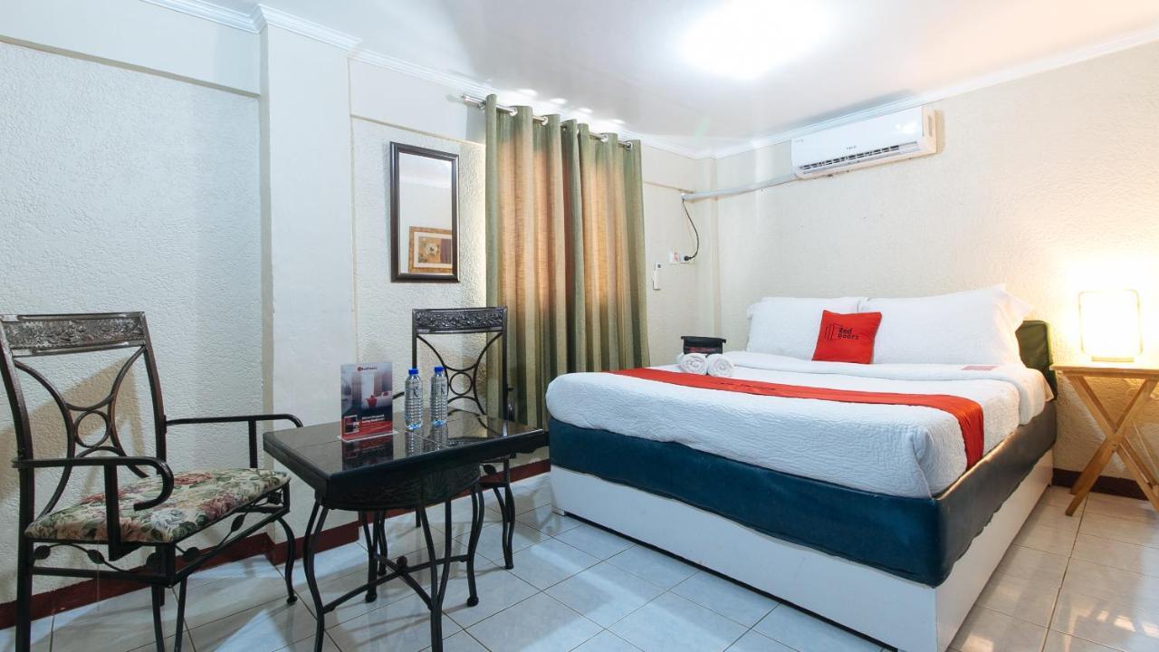Reddoorz Plus At Lagoon Resort Zambales Олонгапо Екстериор снимка